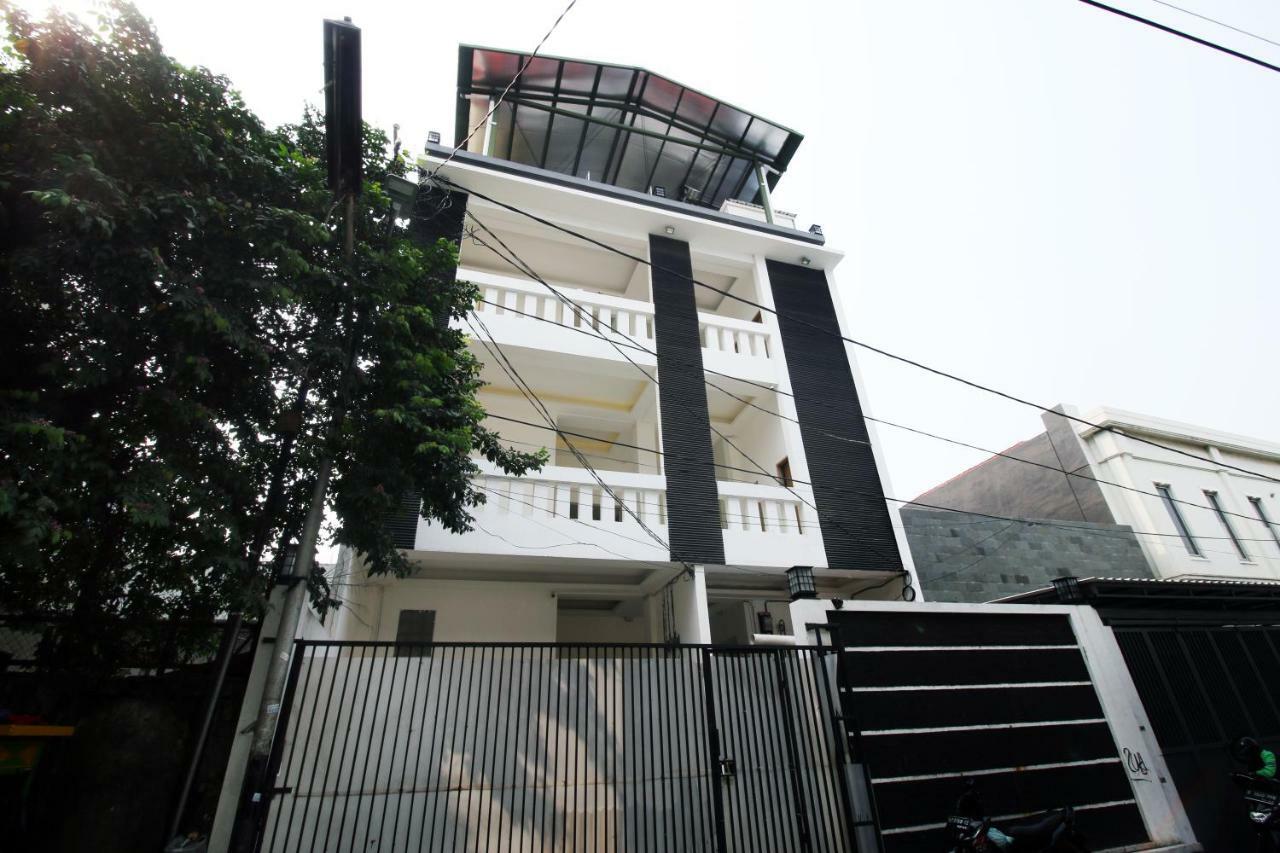 巴厘甘榜卡马尔家庭旅馆iii 雅加达 外观 照片